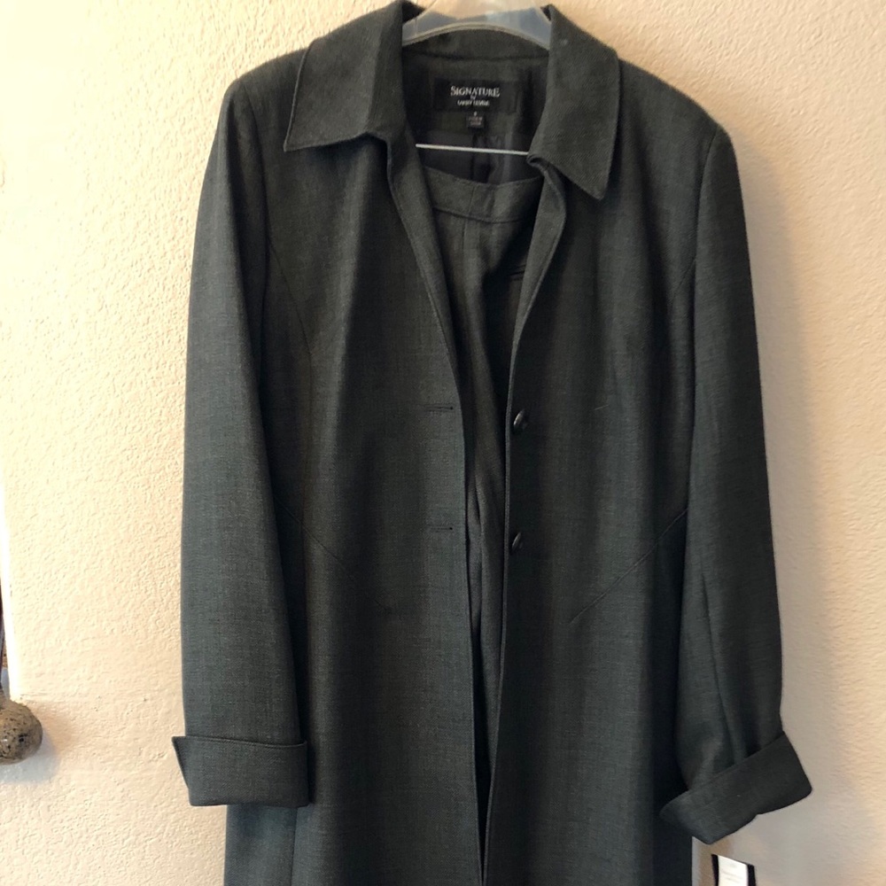 Signature by Larry Levine Pant Suit